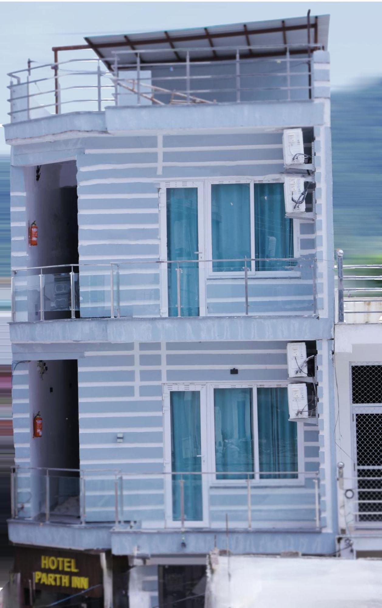 Hotel Parth Inn Rishīkesh 外观 照片