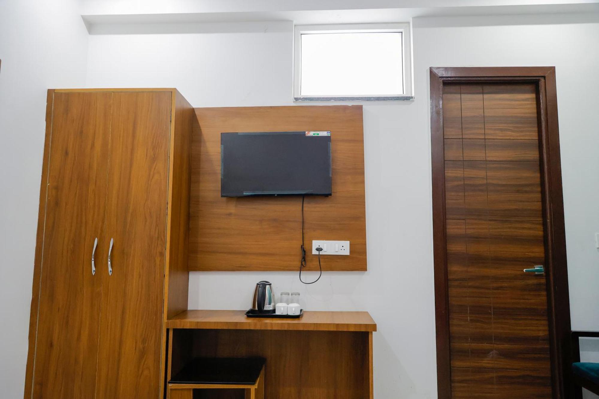 Hotel Parth Inn Rishīkesh 外观 照片