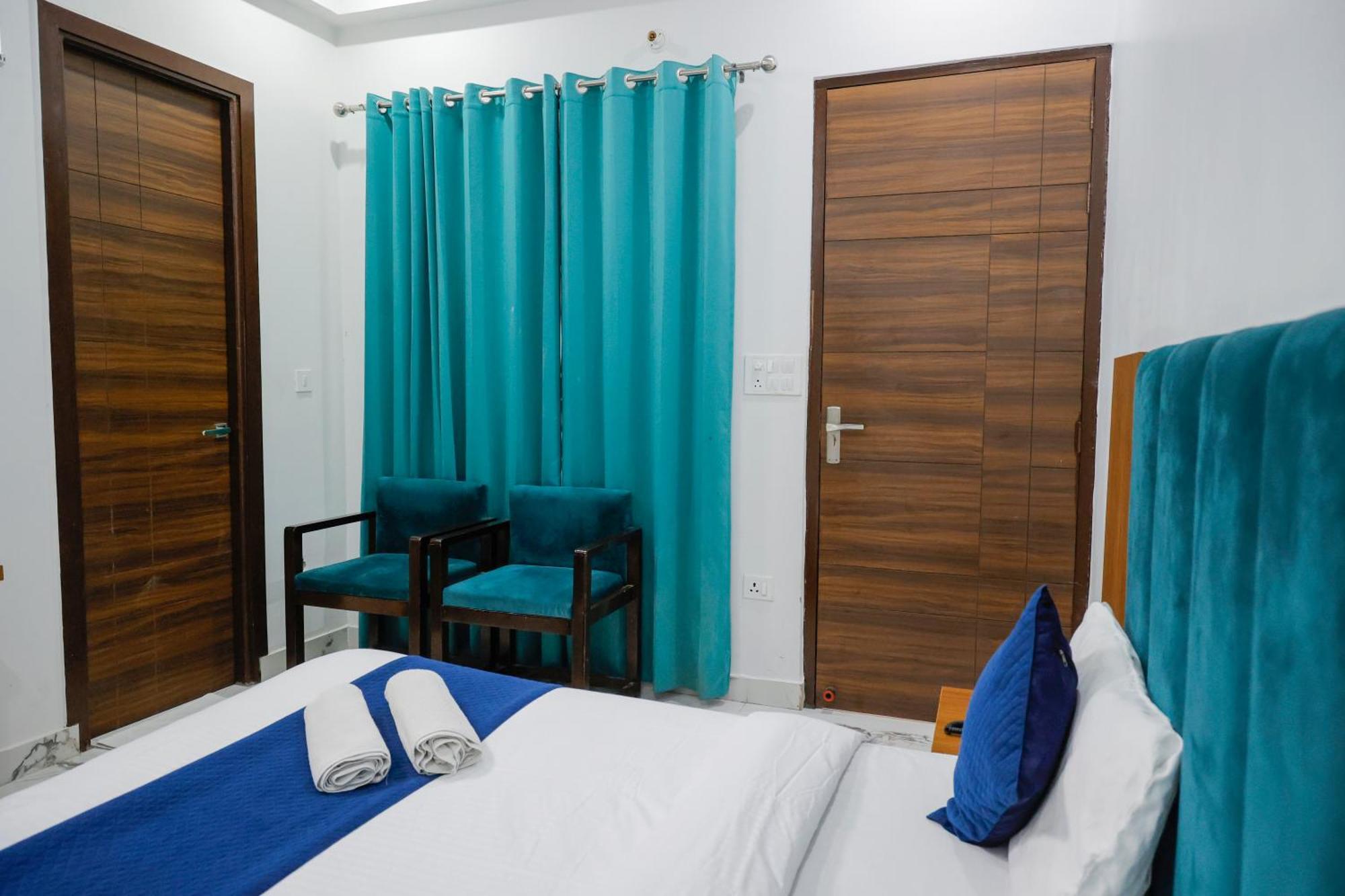 Hotel Parth Inn Rishīkesh 外观 照片