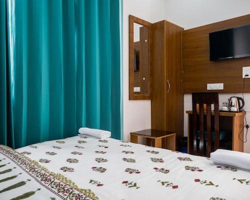 Hotel Parth Inn Rishīkesh 外观 照片
